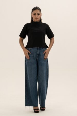Signature Graphic Crop T-Shirt